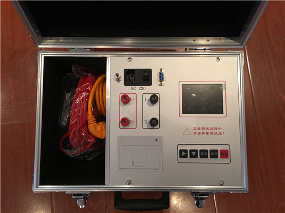 LCZZ-20A直流電阻測(cè)試儀用于，繞組的直流電阻測(cè)量是變壓器的例行試驗(yàn)之一，其目的主要是檢查繞組之間、繞組與引線之間的連接或機(jī)械特性是否良好、各相繞組之間的電阻是否平衡等，以保證變壓器的安全運(yùn)行。